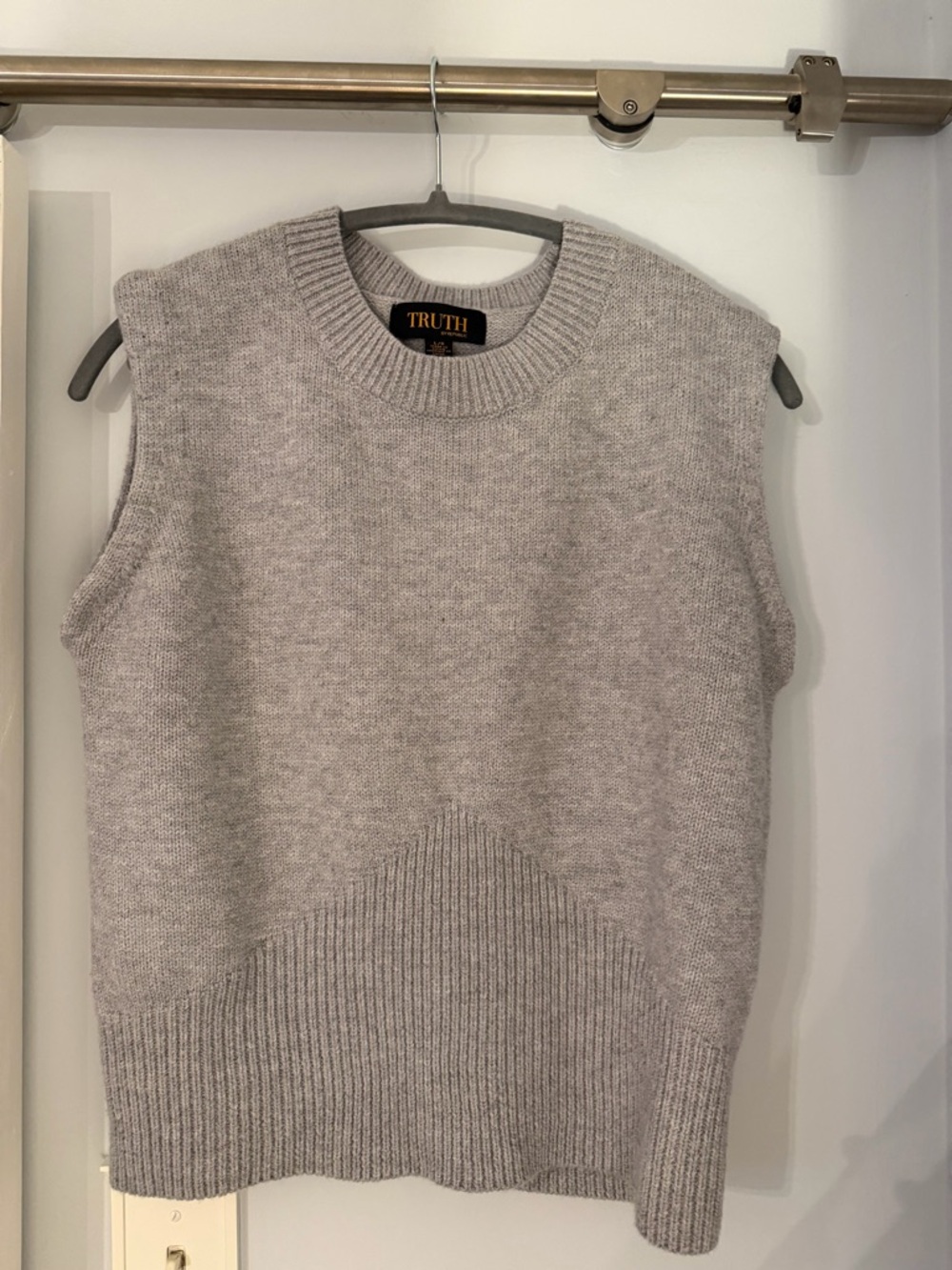 Truth Women's Light Gray Knit Crewneck Sweater Vest